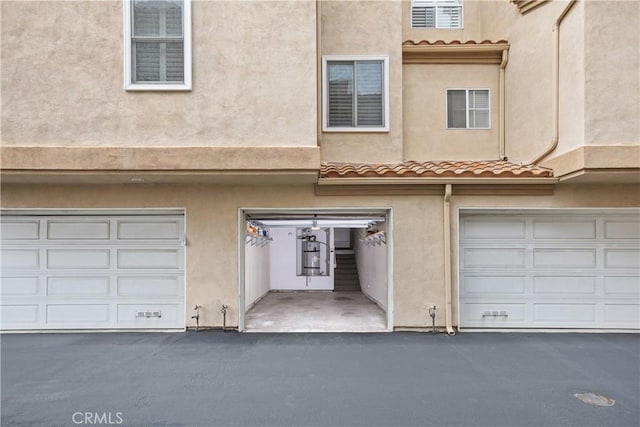 8308 Atlanta Ave Unit 101, Huntington Beach, CA 92646 - view of garage