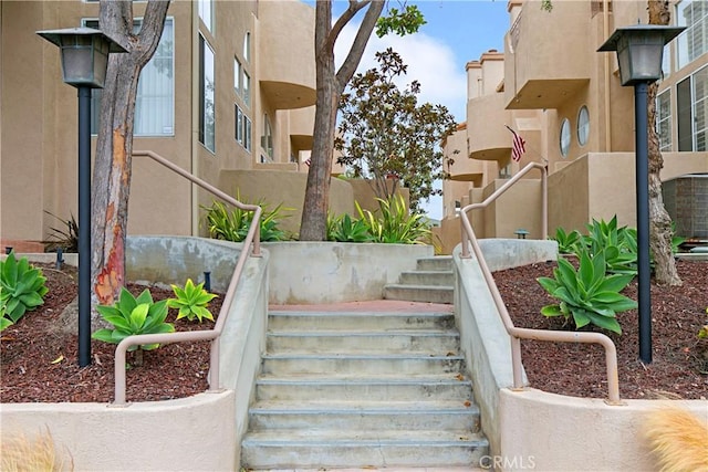 8308 Atlanta Ave Unit 101, Huntington Beach, CA 92646 - view of stairway