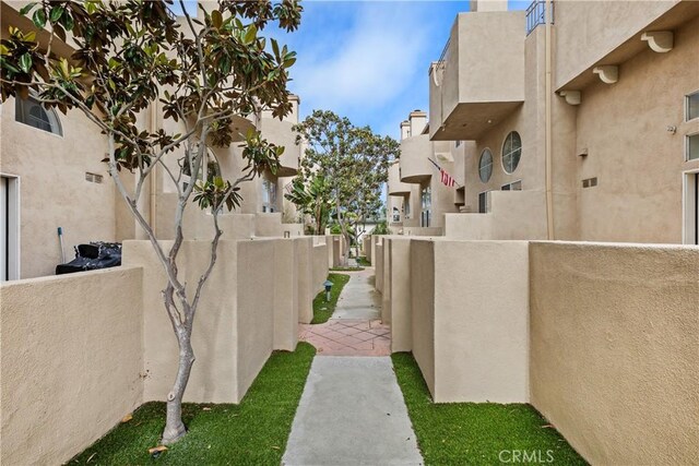 8308 Atlanta Ave Unit 101, Huntington Beach, CA 92646 - view of home's community