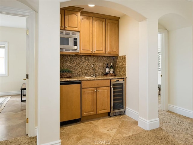 120 Via Alameda, Redondo Beach, CA 90277 - indoor wet bar with wine cooler, stainless steel microwave, dishwashing machine, tasteful backsplash, and arched walkways