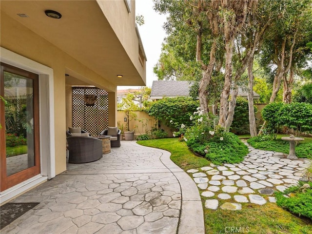 120 Via Alameda, Redondo Beach, CA 90277 - fenced backyard with a patio area and outdoor lounge area