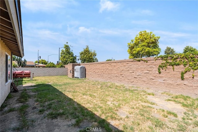 1257 N Brookhurst St, Anaheim, CA 92801 - view of yard