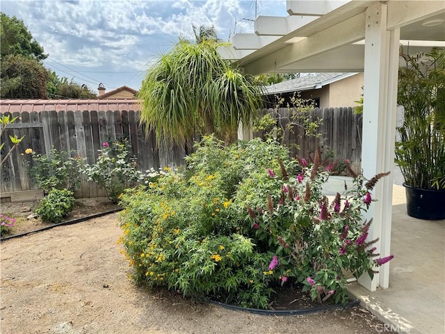 959 Post Rd, Costa Mesa, CA 92626 - view of yard
