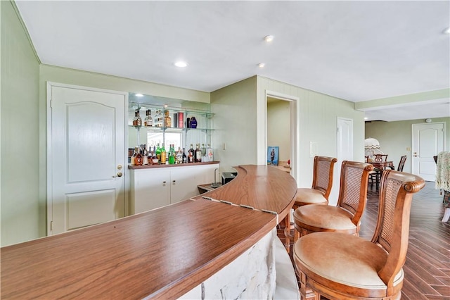 15850 Arbela Dr, Whittier, CA 90603 - view of indoor bar
