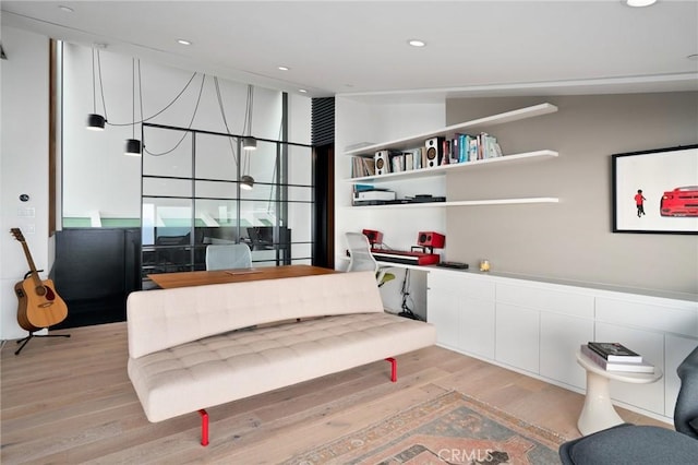 2517 Iris Way, Laguna Beach, CA 92651 - sitting room featuring light wood finished floors and recessed lighting