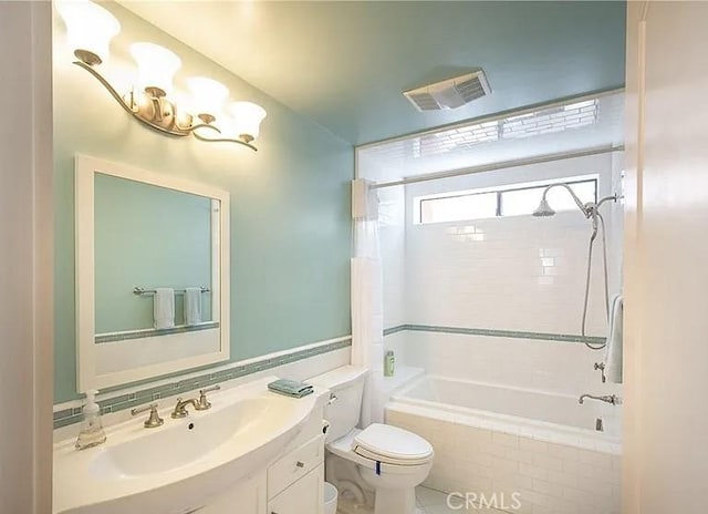 1709 Lassen Way, Pine Mountain Club, CA 93222 - full bath with tiled shower / bath and vanity