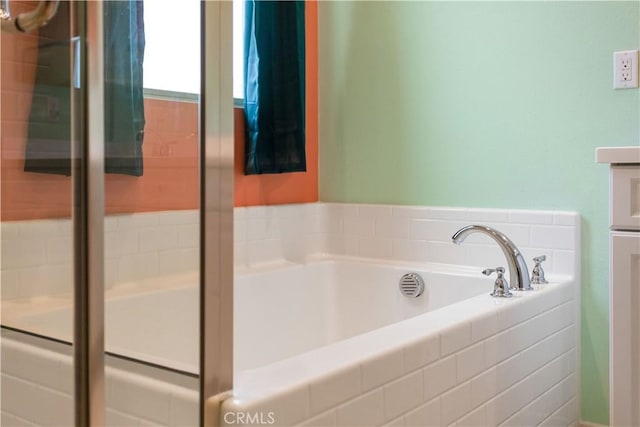 34901 Limecrest Pl, Murrieta, CA 92563 - full bath with a garden tub and a shower stall