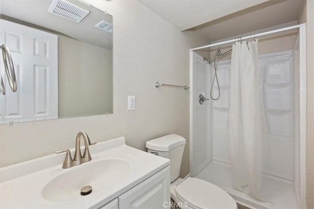 35010 Cedar Rd, Barstow, CA 92311 - bathroom with toilet, vanity, and a shower with curtain