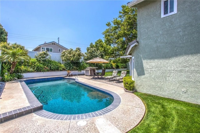 100 Waters Ct, Redlands, CA 92374 - view of swimming pool featuring a patio and a fenced backyard