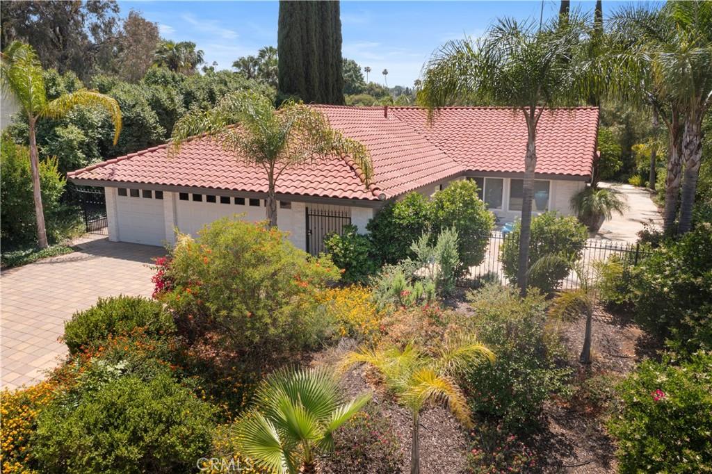 6065 Saint Augustine Dr, Riverside, CA 92506 - photo 1