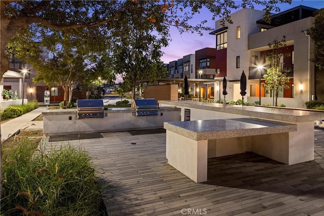 225 Waypoint, Tustin, CA 92782 - surrounding community featuring an outdoor kitchen