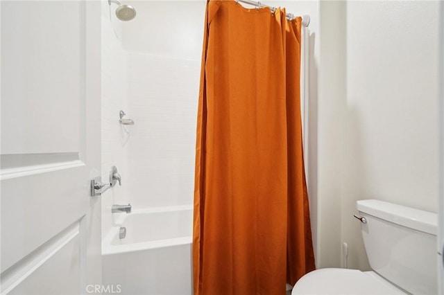 16773 Grapefruit Ln, Fontana, CA 92336 - full bathroom with toilet and shower / bath combination with curtain