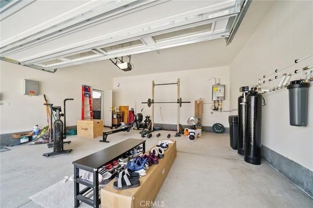 16773 Grapefruit Ln, Fontana, CA 92336 - view of garage