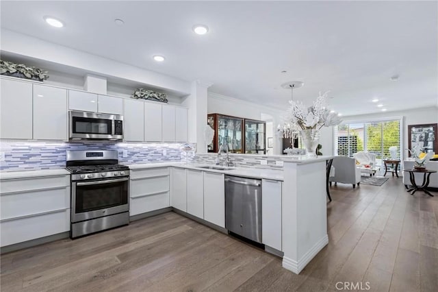 5253 Vantage Ave Unit 202, Valley Village, CA 91607 - photo 1