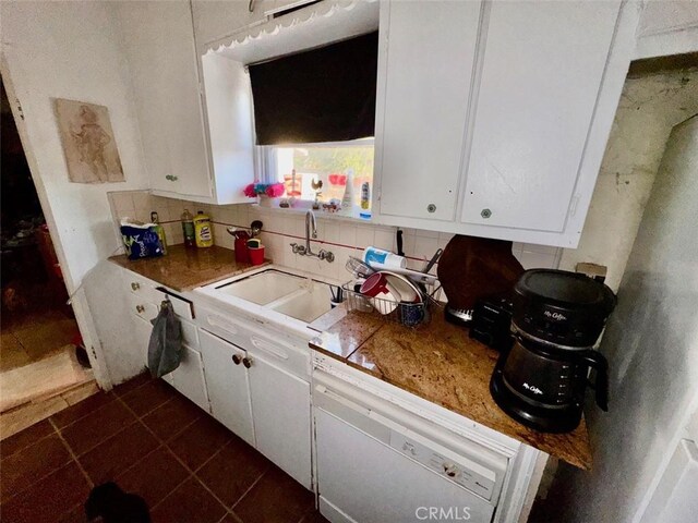 21835 Dotame Ave, Apple Valley, CA 92307 - kitchen with a sink, backsplash, white cabinets, and light countertops