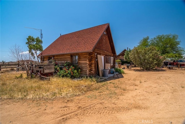 1676 Avalon Ave, Yucca Valley, CA 92284 - view of side of home