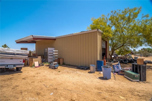 1676 Avalon Ave, Yucca Valley, CA 92284 - view of side of property
