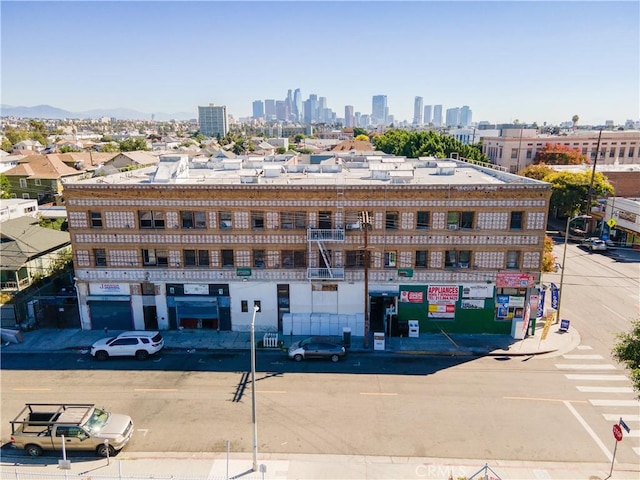 1262 Fedora St, Los Angeles, CA 90006 - view of building exterior with a view of skyline