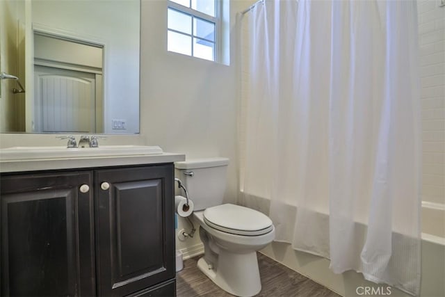 6886 Cache Way, Jurupa Valley, CA 91752 - bathroom featuring vanity, shower / tub combo with curtain, and wood finished floors