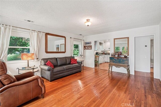 2735 Lytelle Pl, Los Angeles, CA 90065 - photo 5