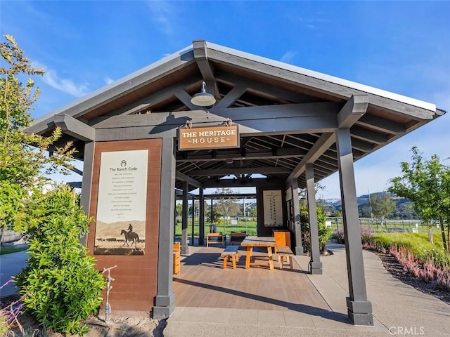 332 Gelding Way, Rancho Mission Viejo, CA 92694 - surrounding community featuring a gazebo