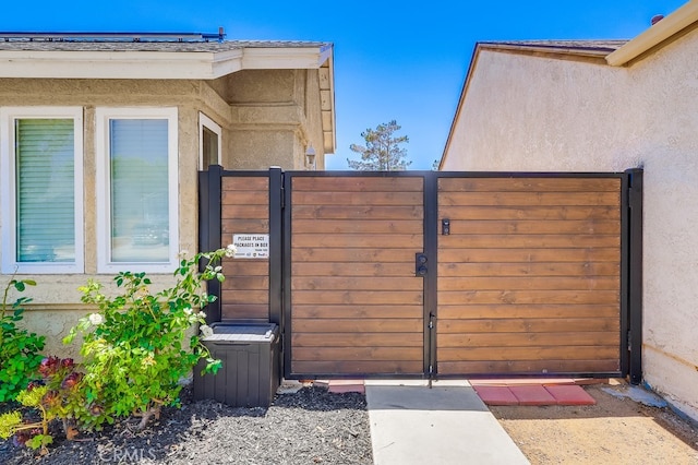 2846 Nandina Dr, Palmdale, CA 93550 - view of gate