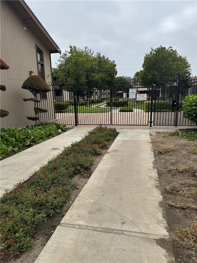 278 N Wilshire Ave Unit B21, Anaheim, CA 92801 - view of gate