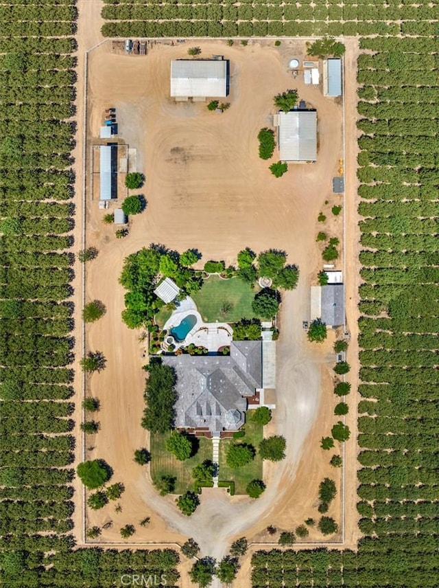 8401 Mayer Ave, Bakersfield, CA 93314 - overview of rural landscape with a pool