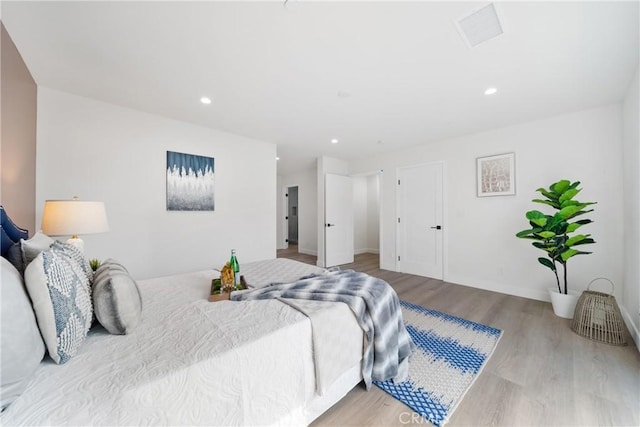 2536 Cotner Ave, Los Angeles, CA 90064 - bedroom featuring wood finished floors and recessed lighting