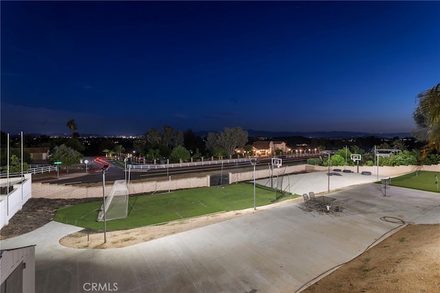 1042 Coronet Dr, Riverside, CA 92506 - view of home's community