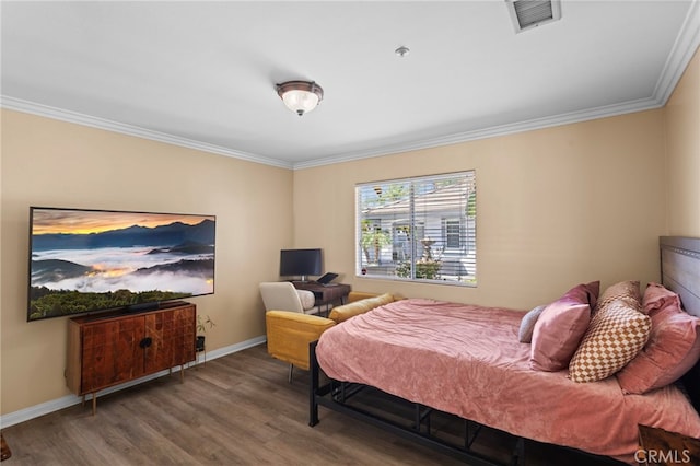 1042 Coronet Dr, Riverside, CA 92506 - bedroom featuring crown molding and wood finished floors