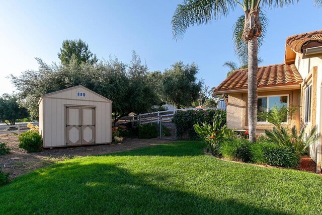 1896 Via Del Torrie, Alpine, CA 91901 - view of yard featuring a storage shed