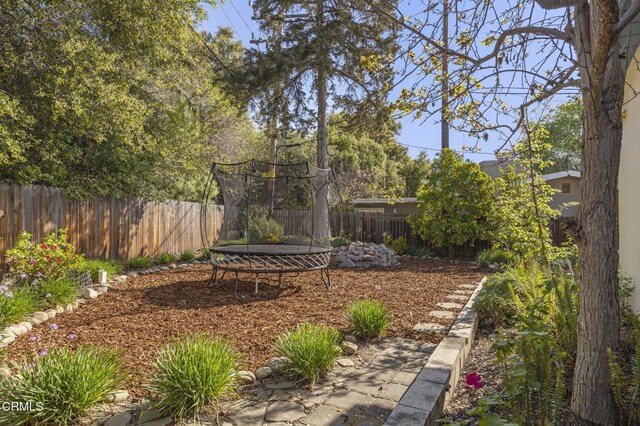 406 Santa Ana St, Ojai, CA 93023 - fenced backyard with a trampoline