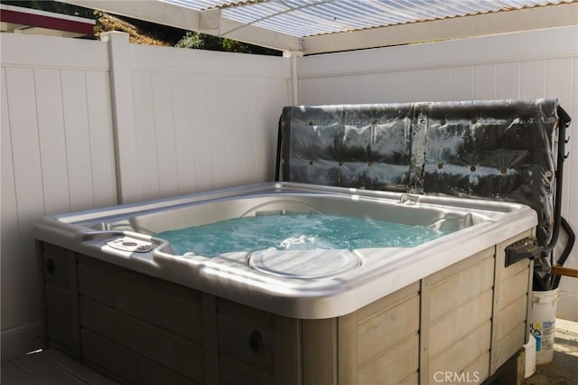 5295 Bronson Way, Riverside, CA 92506 - view of pool featuring a hot tub