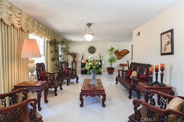 5295 Bronson Way, Riverside, CA 92506 - living area with a textured ceiling