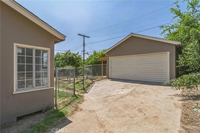 717 La Porte Ave, San Bernardino, CA 92405 - view of detached garage