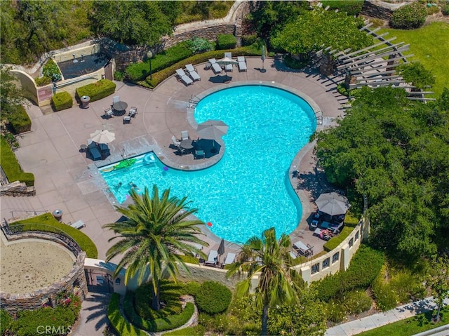 632 Hartwell Ct, Altadena, CA 91001 - bird's eye view of a pool