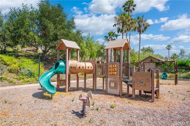 632 Hartwell Ct, Altadena, CA 91001 - view of communal playground
