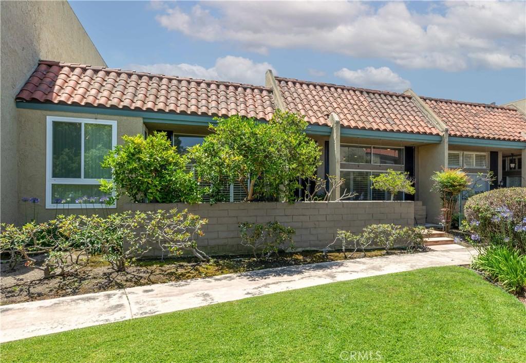958 Palo Verde Ave, Long Beach, CA 90815 - photo 1