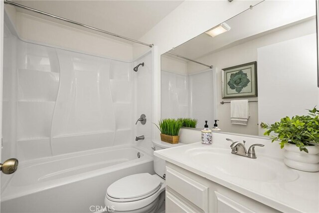 38 Woodleaf, Irvine, CA 92614 - bathroom with vanity and washtub / shower combination