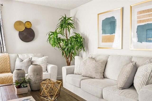 38 Woodleaf, Irvine, CA 92614 - living area featuring wood finished floors