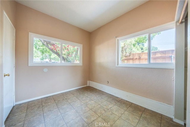 1577 Hawthorne Ave, Chico, CA 95926 - unfurnished room featuring baseboards