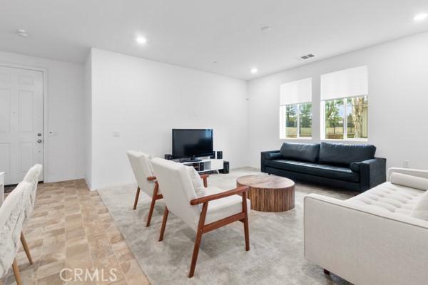 15940 Lasselle St Unit 1, Moreno Valley, CA 92551 - living room with recessed lighting