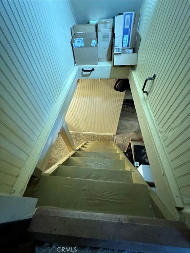 41379 Rainbow Ln, Forest Falls, CA 92339 - view of stairs