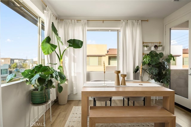 3540 E Peckham Paseo Unit 5, Ontario, CA 91761 - sunroom / solarium with plenty of natural light