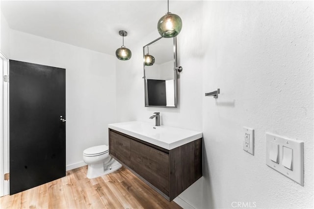 5401 Zelzah Ave Unit 114, Encino, CA 91316 - bathroom with vanity and wood finished floors
