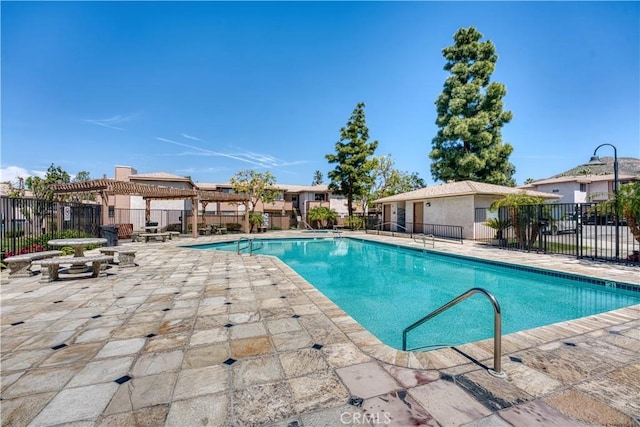 1317 Massachusetts Ave Unit 202, Riverside, CA 92507 - community pool with a pergola and a patio area