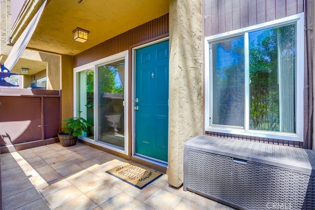 3456 Castle Glen Dr Unit 154, San Diego, CA 92123 - entrance to property with a patio area