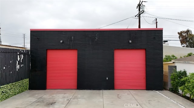 4820 W 142nd St, Hawthorne, CA 90250 - view of front of property with a detached garage