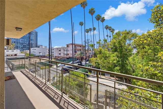 5923 Carlton Way, Los Angeles, CA 90028 - view of balcony